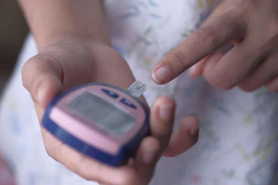 Medición de glucosa con glucómetro personal