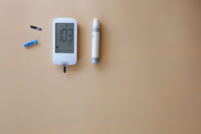 Medidor de glucosa para autocuidado metabólico