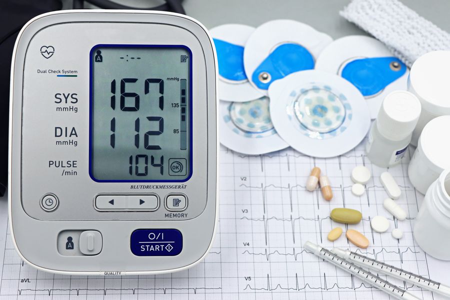 Monitor de presión arterial y medicación cardiovascular
