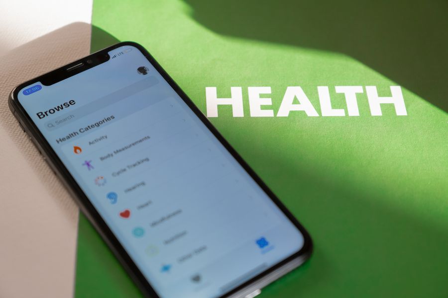 Smartphone con app de salud