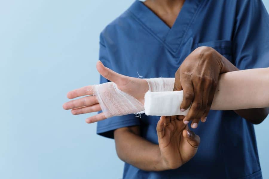 Vendaje médico con gasas especiales